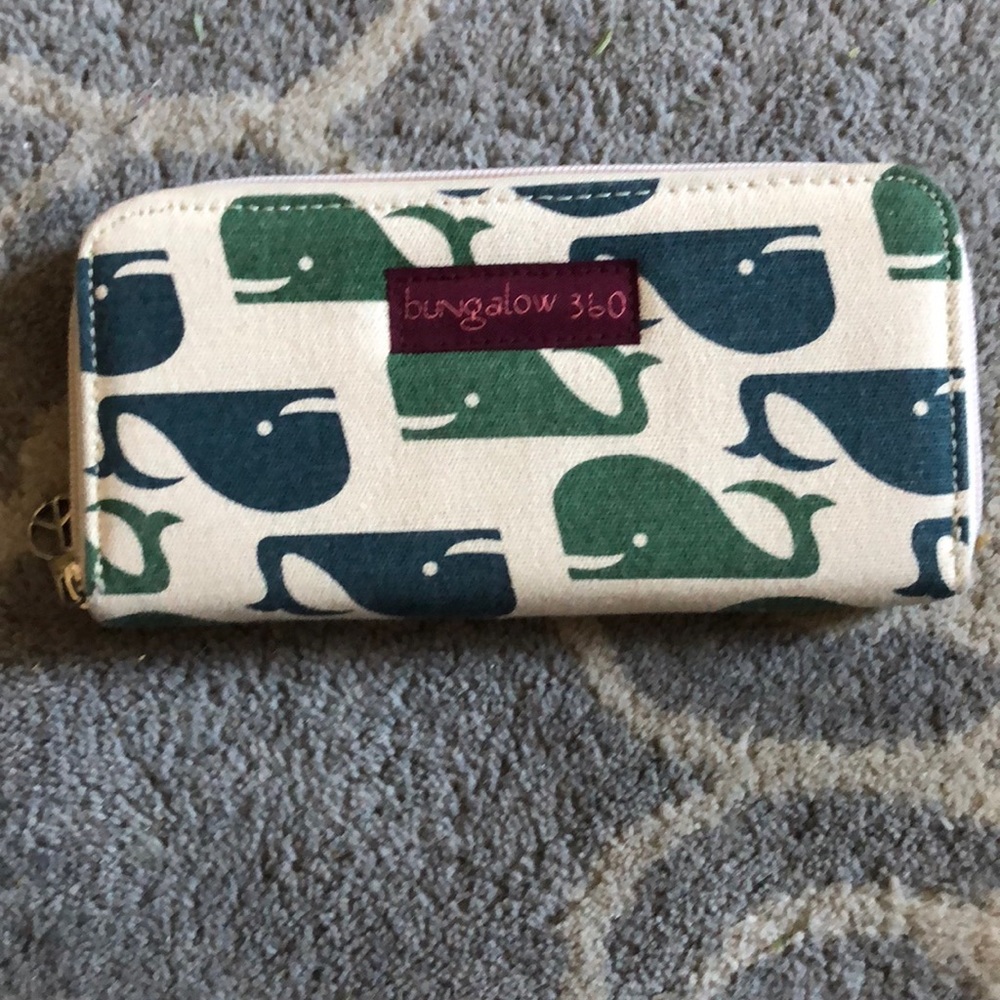 Bungalow 360 Whale wallet